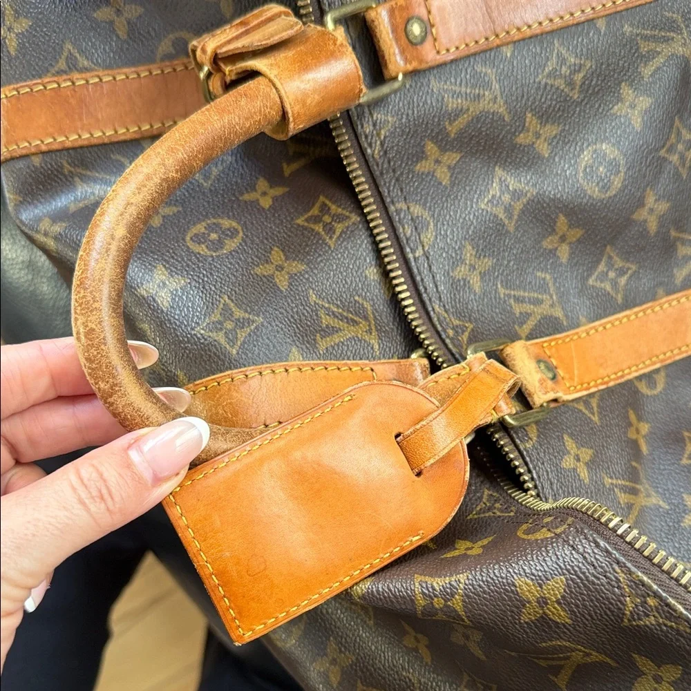 Vintage Louis Vuitton duffle bag with strap. Size 50 - Picture 13 of 14